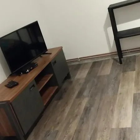 아파트 Stella's Monteurswohnungen 크림미트샤우